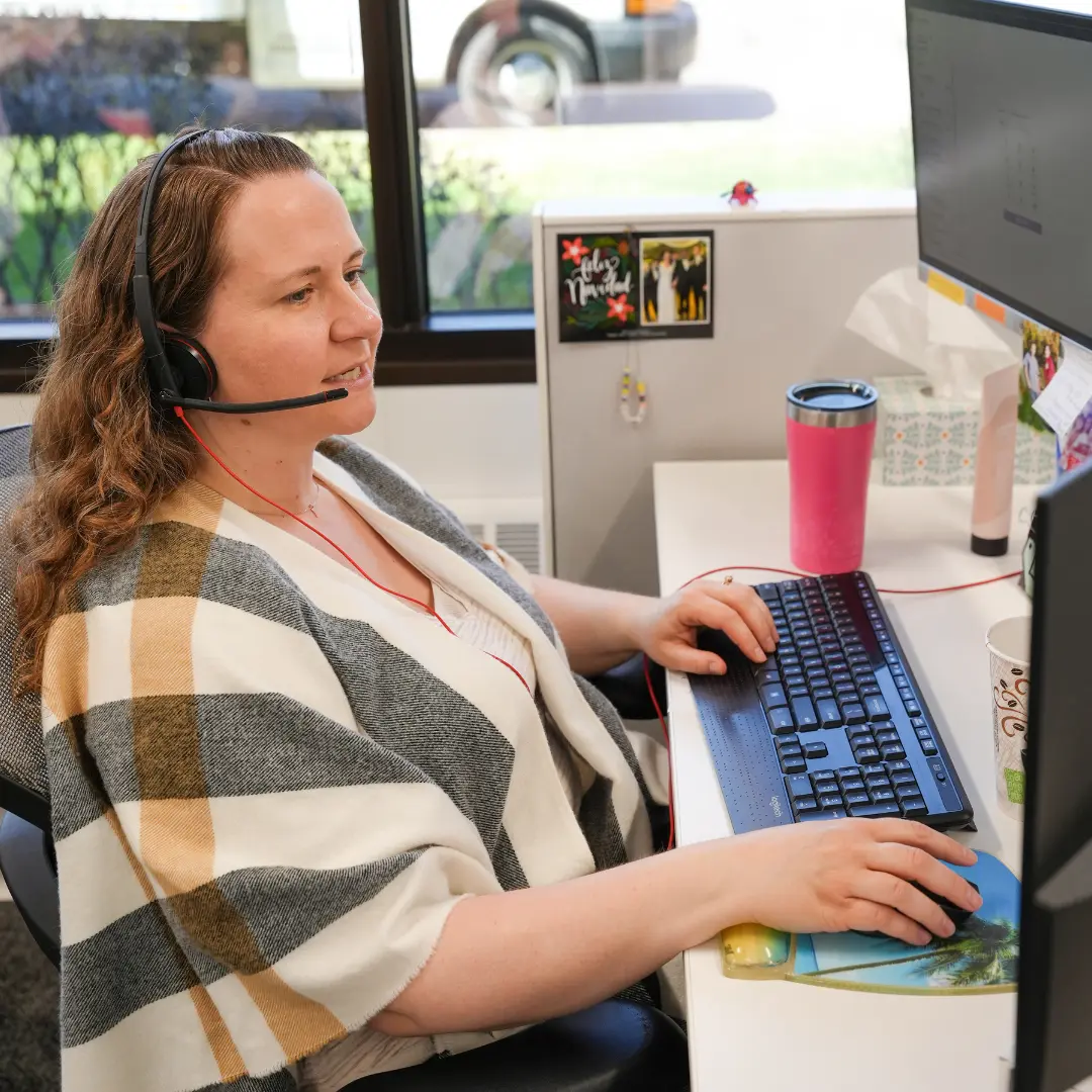 First-party collections specialist assisting merchants with account servicing